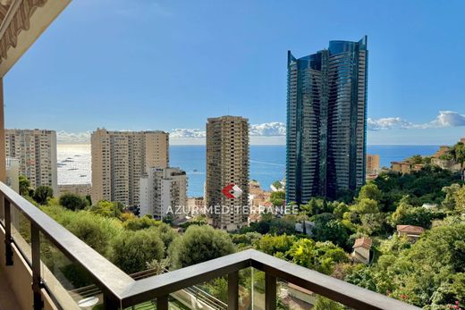 Apartment / Etagenwohnung in Beausoleil, Alpes-Maritimes