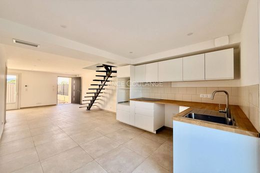 Appartamento a Saint-Cyr-sur-Mer, Var