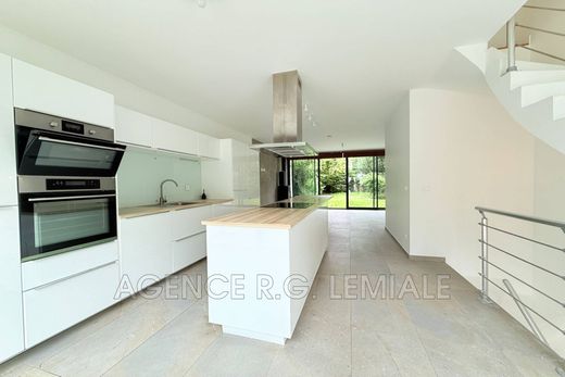 别墅  Maisons-Laffitte, Yvelines