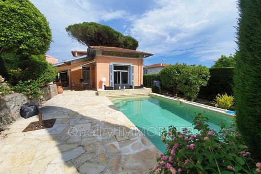 Villa in Le Cannet, Alpes-Maritimes