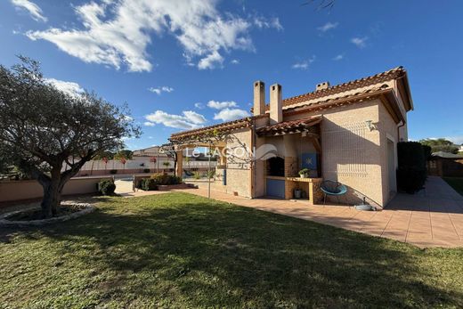 Villa in Saint-Cyprien, Pyrénées-Orientales