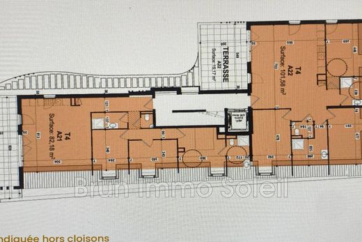 Apartment / Etagenwohnung in Villeneuve-Loubet, Alpes-Maritimes