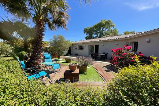Villa in Vensac, Gironde