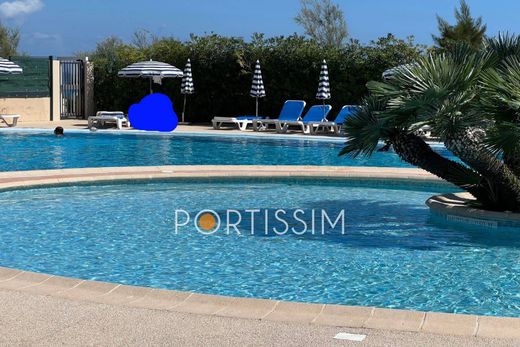 아파트 / Villeneuve-Loubet, Alpes-Maritimes