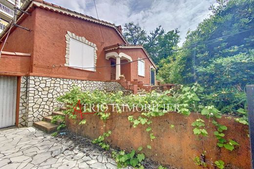 Villa in Cagnes-sur-Mer, Alpes-Maritimes