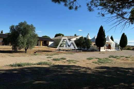 Grundstück in Saint-Laurent-d'Aigouze, Gard