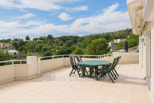 Διαμέρισμα σε Mandelieu-la-Napoule, Alpes-Maritimes