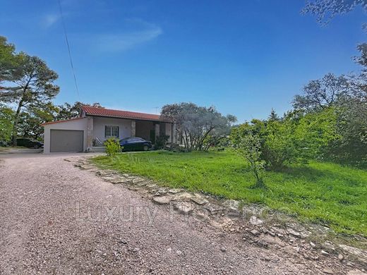 Villa a Mimet, Bocche del Rodano