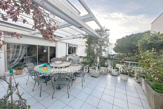 Appartement à Mandelieu-la-Napoule, Alpes-Maritimes