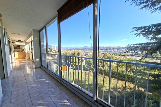 Apartament w Saint-Laurent-du-Var, Alpes-Maritimes