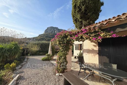 Villa in Saint-Jeannet, Alpes-Maritimes