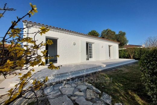 Villa in Vaux-sur-Mer, Charente-Maritime