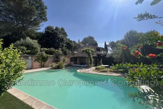 Willa w Le Val, Var