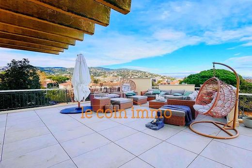 Apartment in Mandelieu-la-Napoule, Alpes-Maritimes