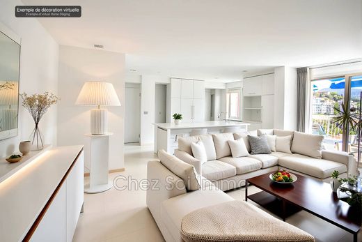 Apartment / Etagenwohnung in Nizza, Alpes-Maritimes