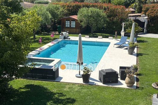 Villa in La Colle-sur-Loup, Alpes-Maritimes