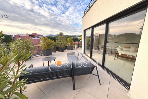 Apartamento - Saint-Laurent-du-Var, Alpes Marítimos