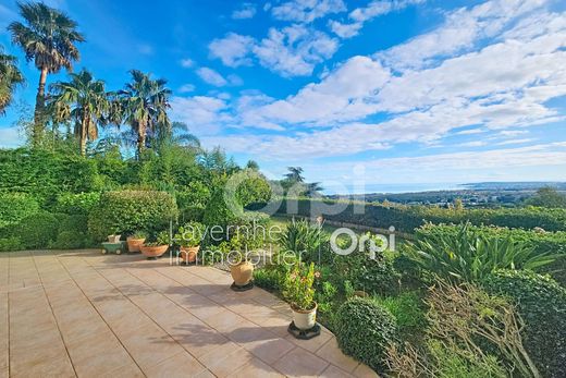 Apartment / Etagenwohnung in Villeneuve-Loubet, Alpes-Maritimes