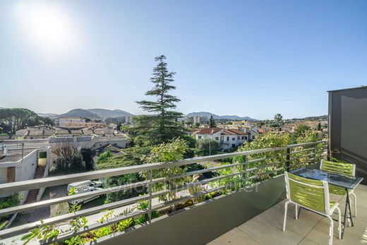 Квартира, Mandelieu-la-Napoule, Alpes-Maritimes