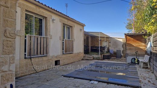 Villa in Rousset, Bouches-du-Rhône