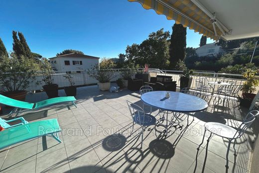 Apartament w Cavalaire-sur-Mer, Var