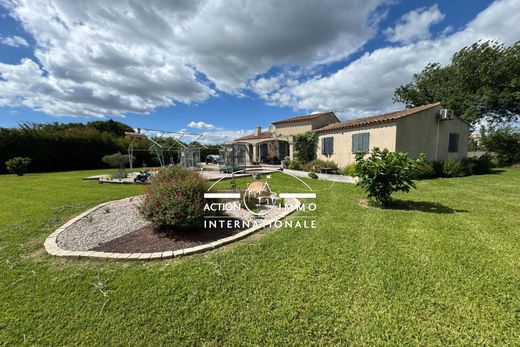 Villa in Mas-Thibert, Bouches-du-Rhône