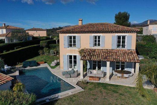 Villa in Villeneuve-Loubet, Alpes-Maritimes