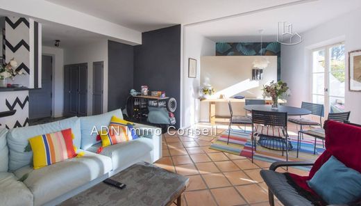 Квартира, Mallemort, Bouches-du-Rhône