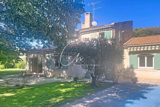 Villa à Arles, Bouches-du-Rhône