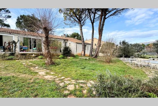 Villa in Châteauneuf-le-Rouge, Bouches-du-Rhône