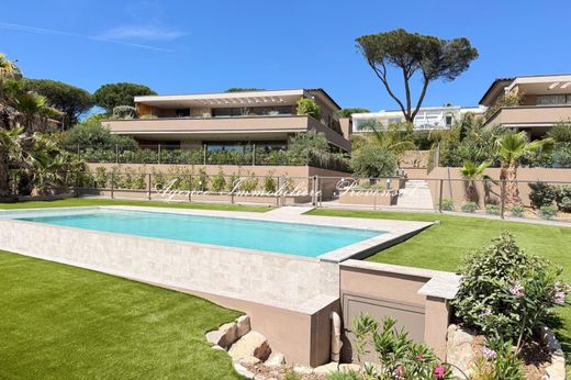 Apartment / Etagenwohnung in Sainte-Maxime, Var