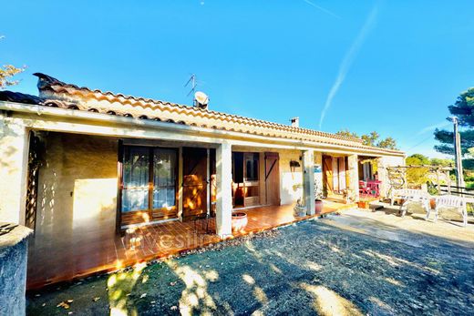 Villa in Rousset, Bouches-du-Rhône