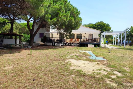 Villa in Saint-Cyprien, Pyrénées-Orientales