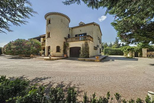 Villa in Entraigues-sur-la-Sorgue, Vaucluse