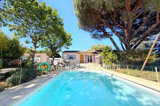 Villa in Mandelieu-la-Napoule, Alpes-Maritimes