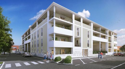 Apartment / Etagenwohnung in La Londe-les-Maures, Var