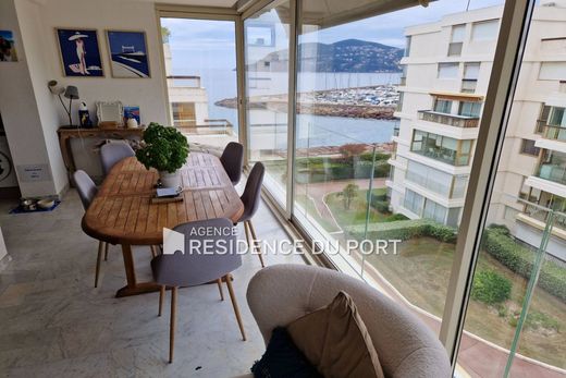 Apartament w Mandelieu-la-Napoule, Alpes-Maritimes
