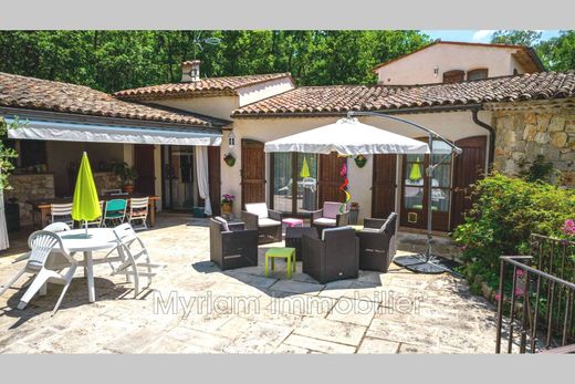 Villa in Saint-Cézaire-sur-Siagne, Alpes-Maritimes