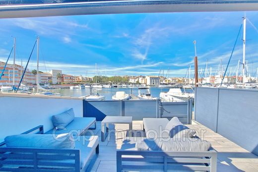 Villa in Le Cap D'Agde, Hérault