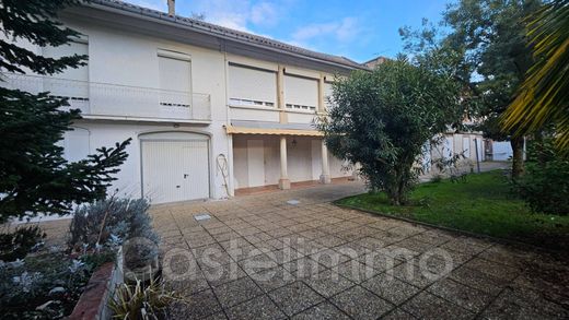 Villa in Castelsarrasin, Tarn-et-Garonne
