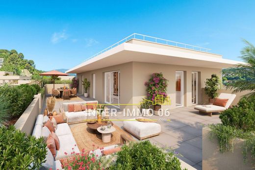 Apartment / Etagenwohnung in Cagnes-sur-Mer, Alpes-Maritimes