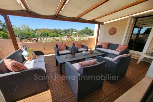 Villa a Villeneuve-Loubet, Alpi Marittime