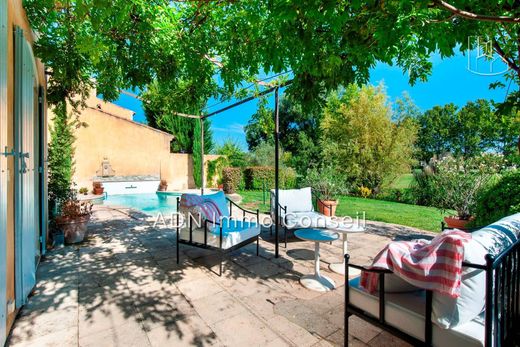 Villa in Mallemort, Bouches-du-Rhône