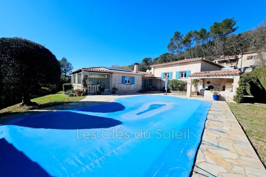 Villa à Vins-sur-Caramy, Var