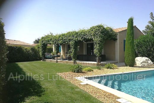 Villa à Maillane, Bouches-du-Rhône