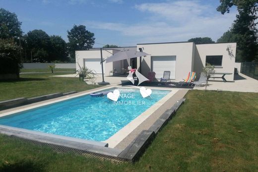 Villa in Dinan, Côtes-d'Armor