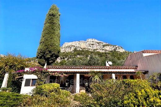 Villa a Saint-Jeannet, Alpi Marittime