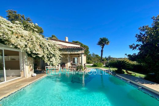Villa in Cagnes-sur-Mer, Alpes-Maritimes