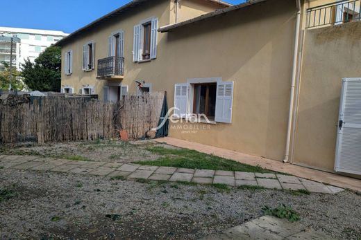Villa a Draguignan, Var