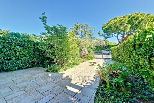 Apartment in Juan-les-Pins, Alpes-Maritimes